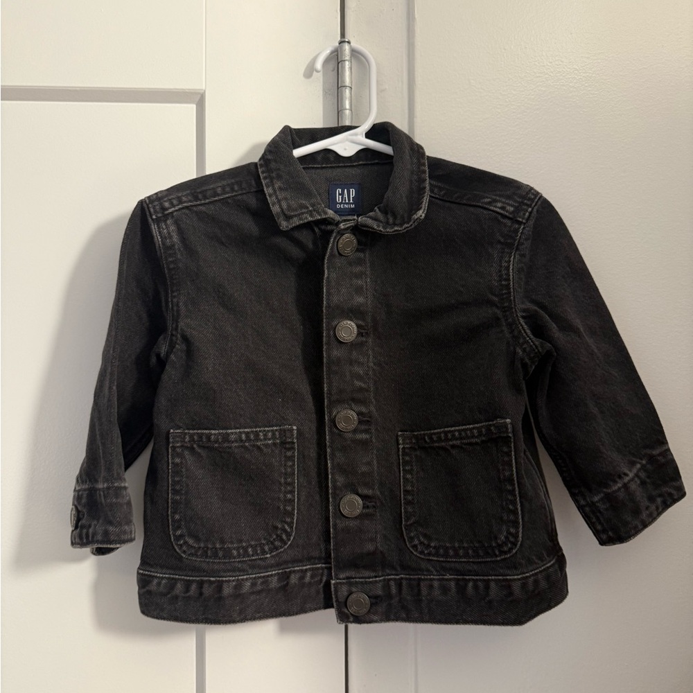 FLASH SALE! GAP Black Jean Jacket Classic Denim Style